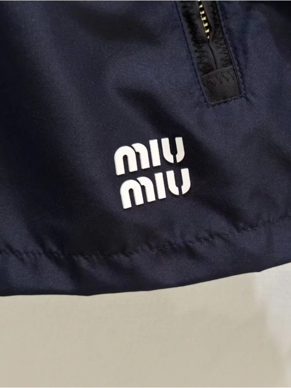 MIUMIU trench coat and shorts, well-tailored - Picture 2 of 6
